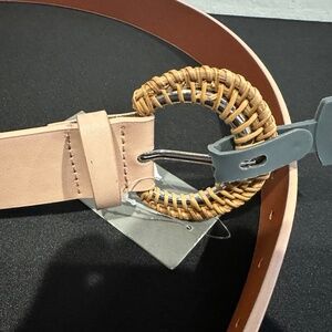 Nordstrom Rack Women woven round buckle belt size M